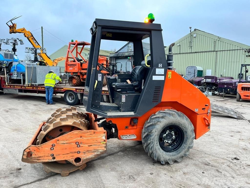 Ammann ASC 30 Tek tamburlu silindirler