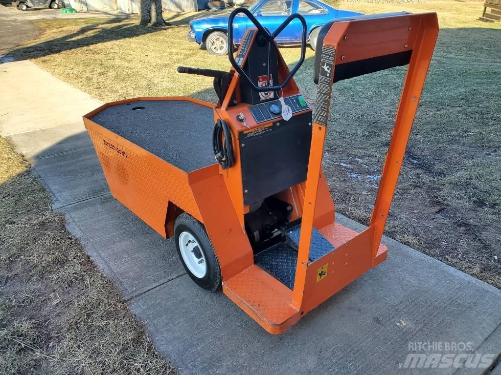 Taylor-Dunn SC100 Çekiciler
