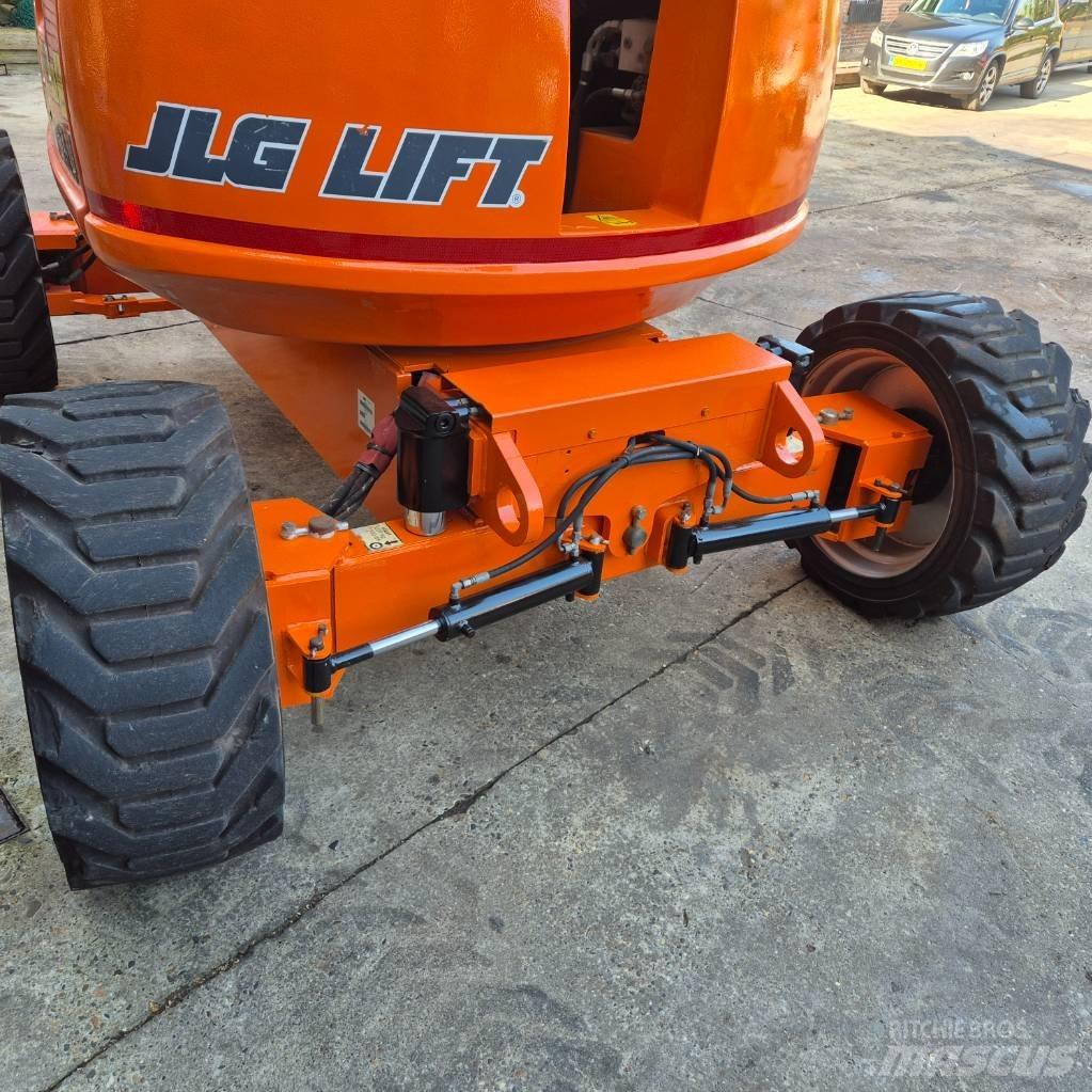 JLG 600 AJ Körüklü personel platformları