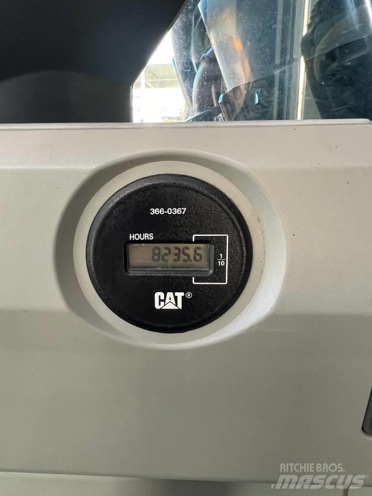 CAT 320 EL Paletli ekskavatörler