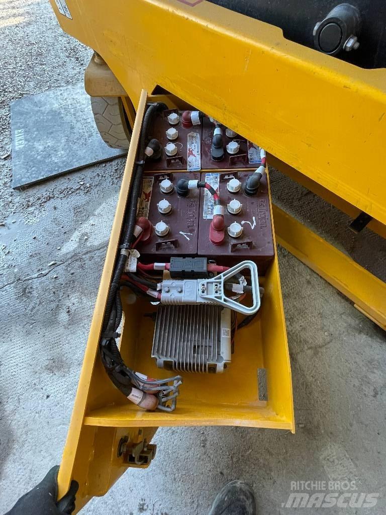 JCB S 2032 E Makasli platformlar