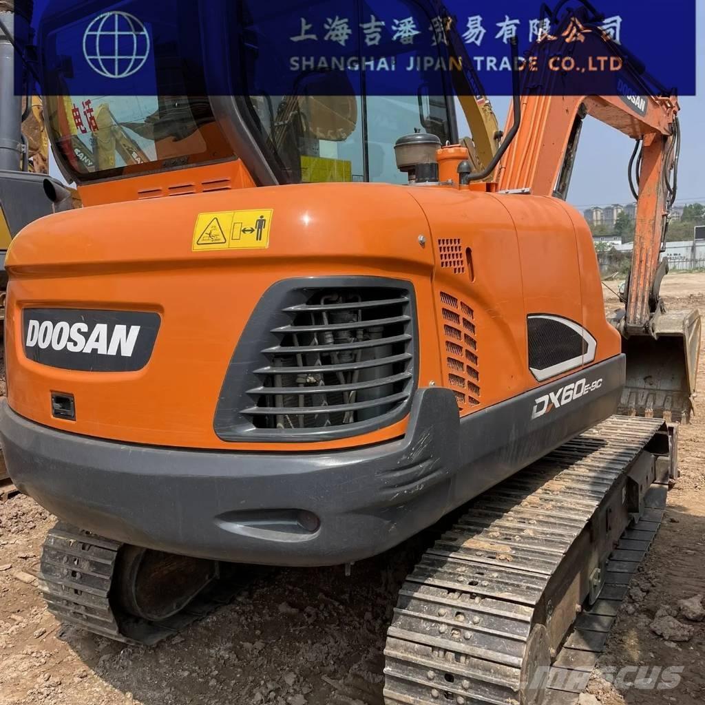 Doosan DX 60 Paletli ekskavatörler