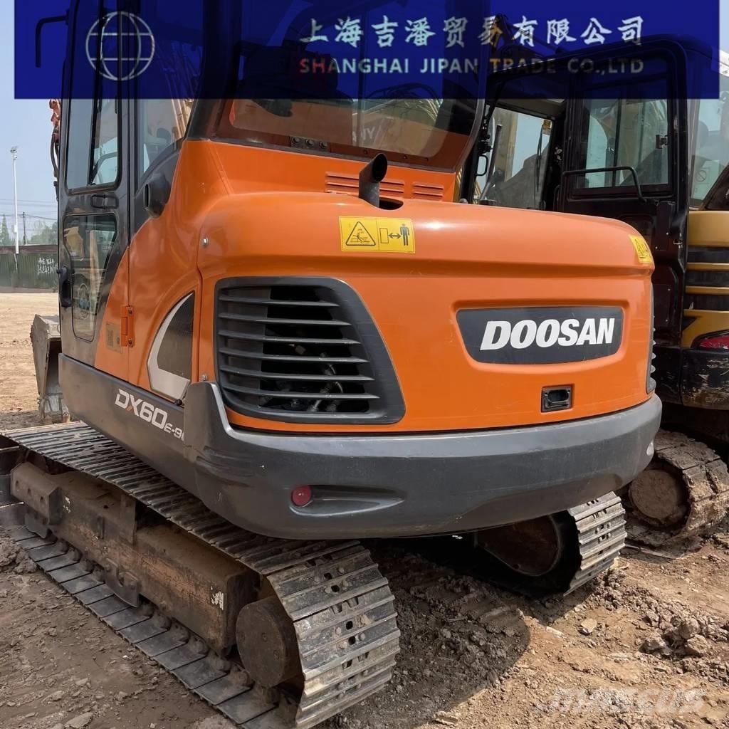 Doosan DX 60 Paletli ekskavatörler