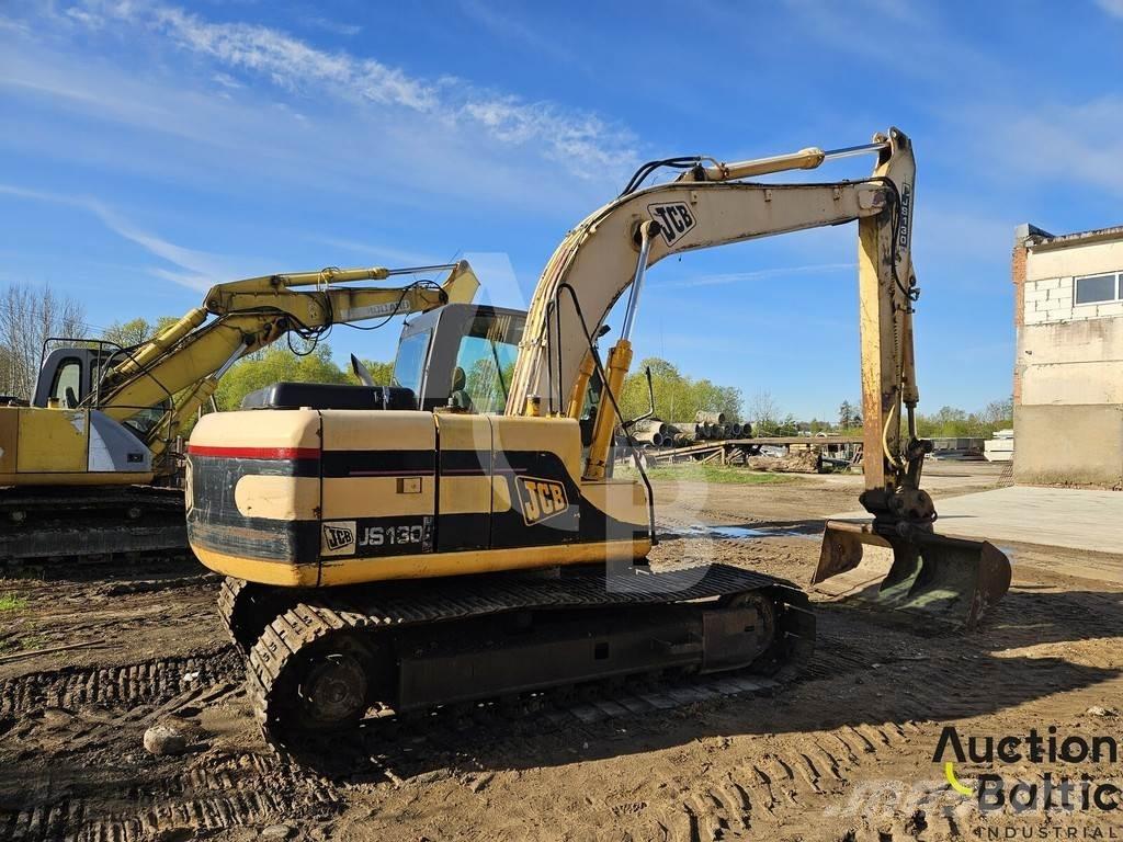 JCB JS 130 Paletli ekskavatörler