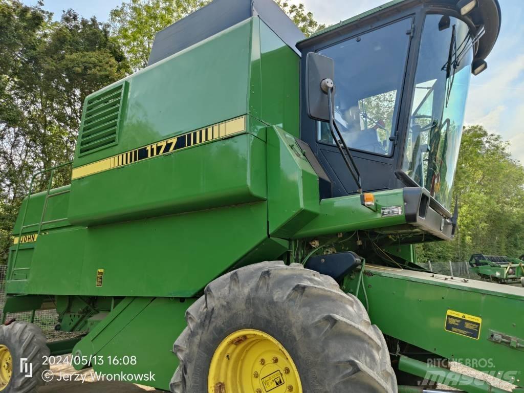 John Deere 1177 Biçerdöverler