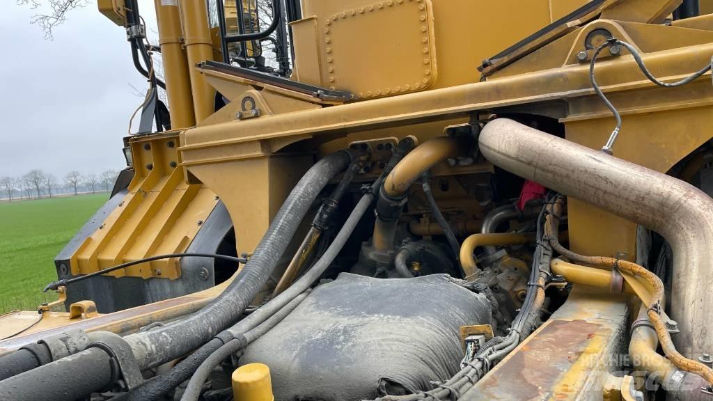 CAT 770 Belden kirma kaya kamyonu