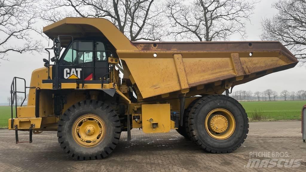 CAT 770 Belden kirma kaya kamyonu