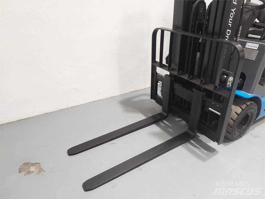  ECB18C Elektrikli forkliftler