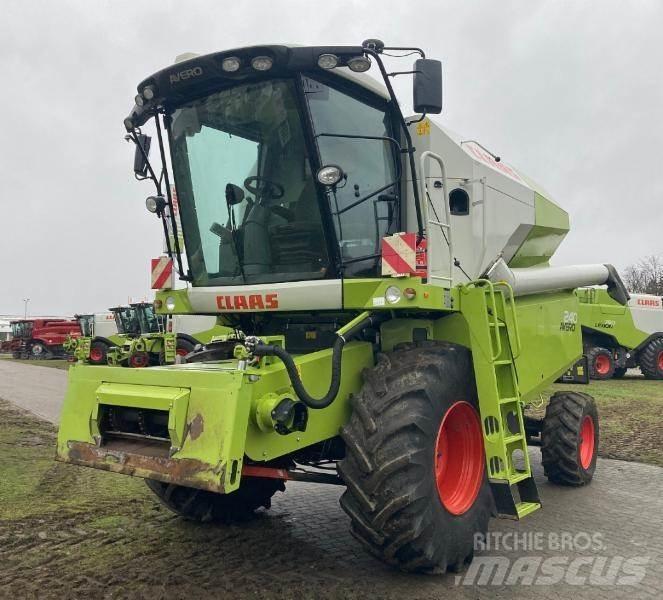 CLAAS AVERO 240 Biçerdöverler