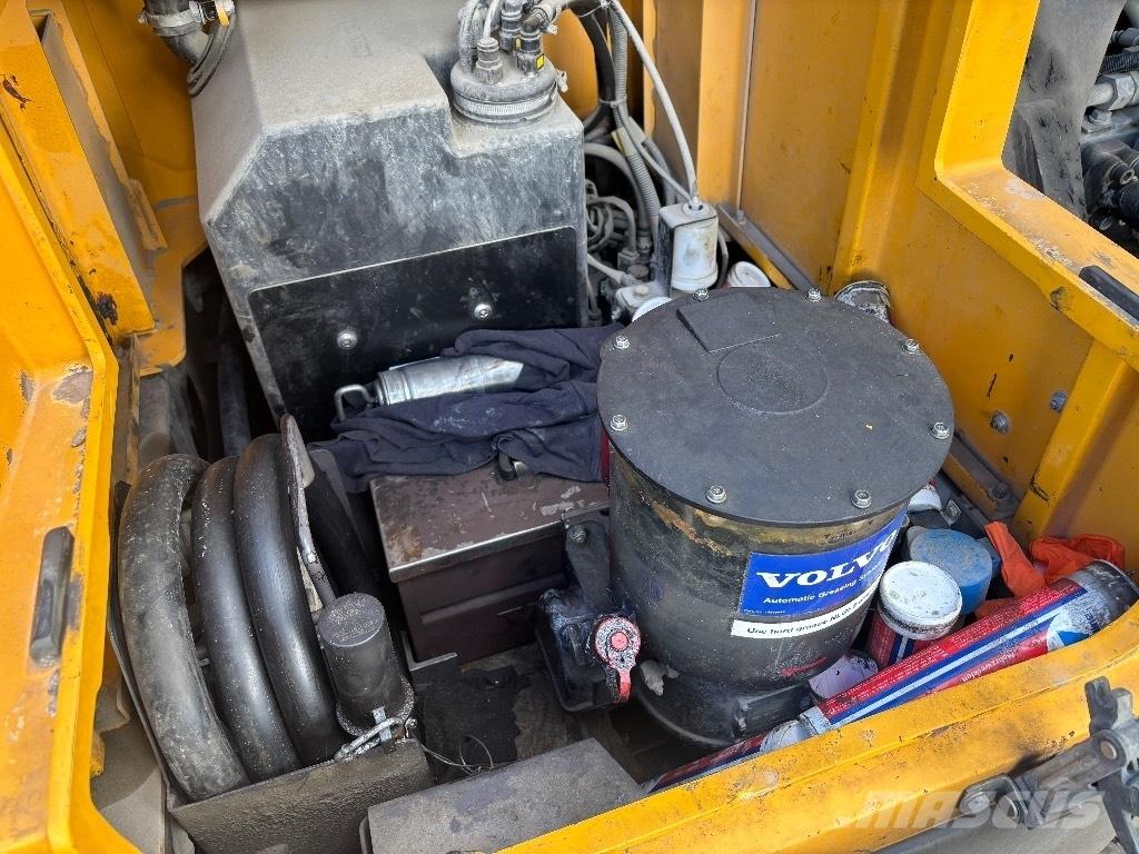 Volvo EC 380 EL Paletli ekskavatörler