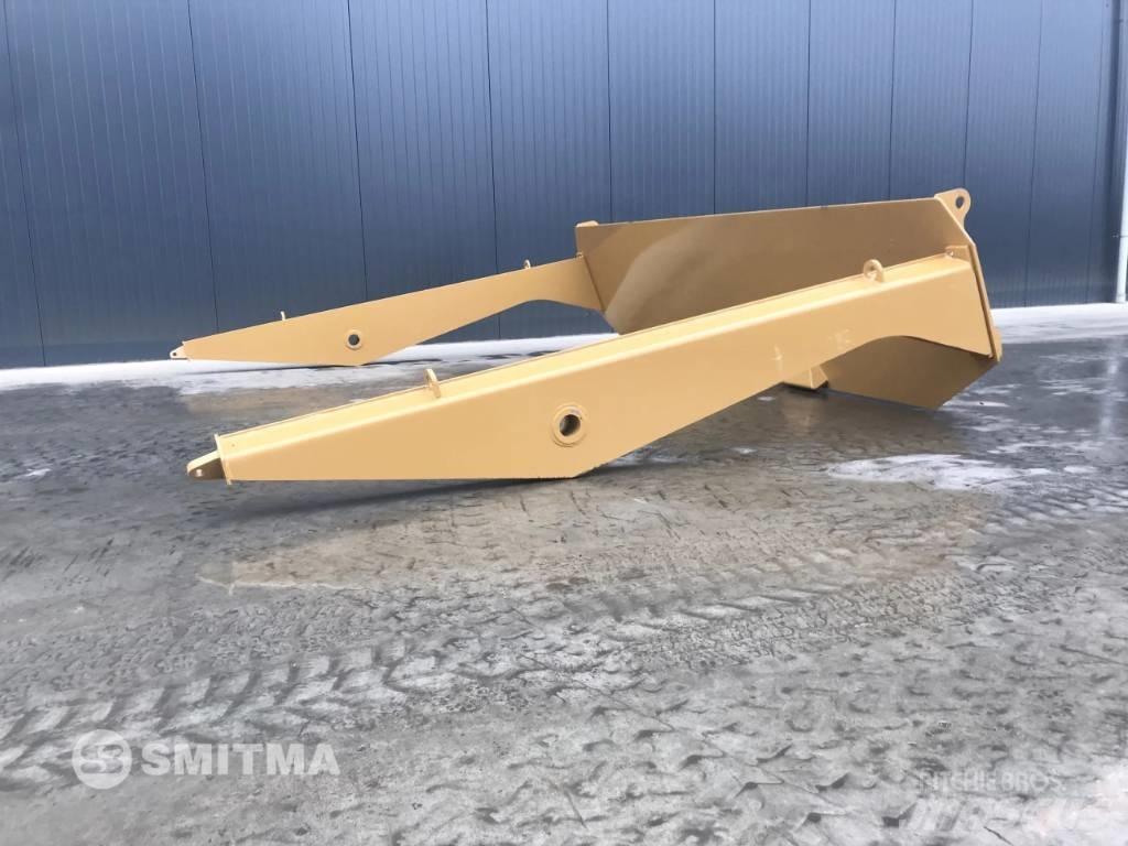 CAT 745 Arka kapaklar