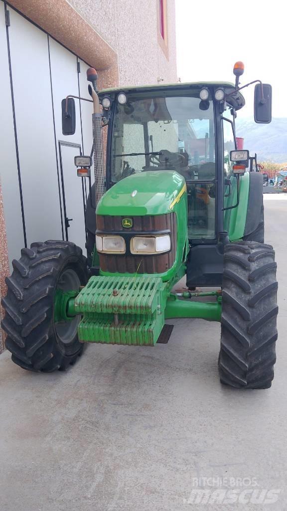 John Deere 5820 Traktörler