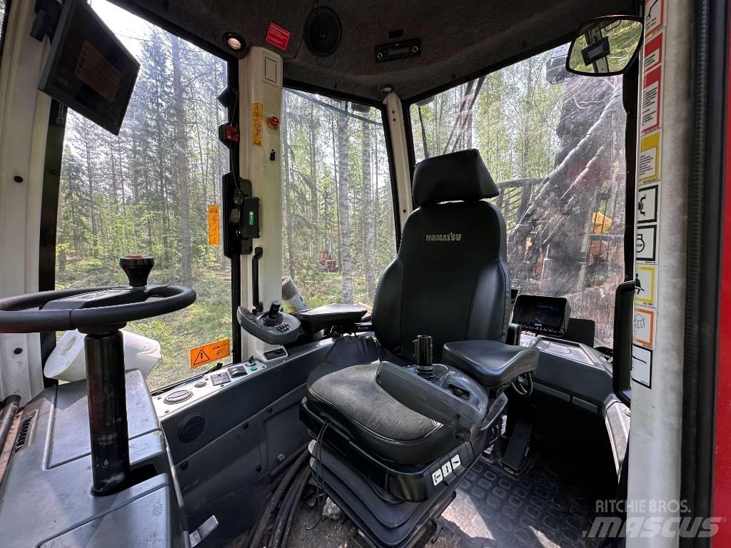 Komatsu 845 Tomruk yükleyici traktörler