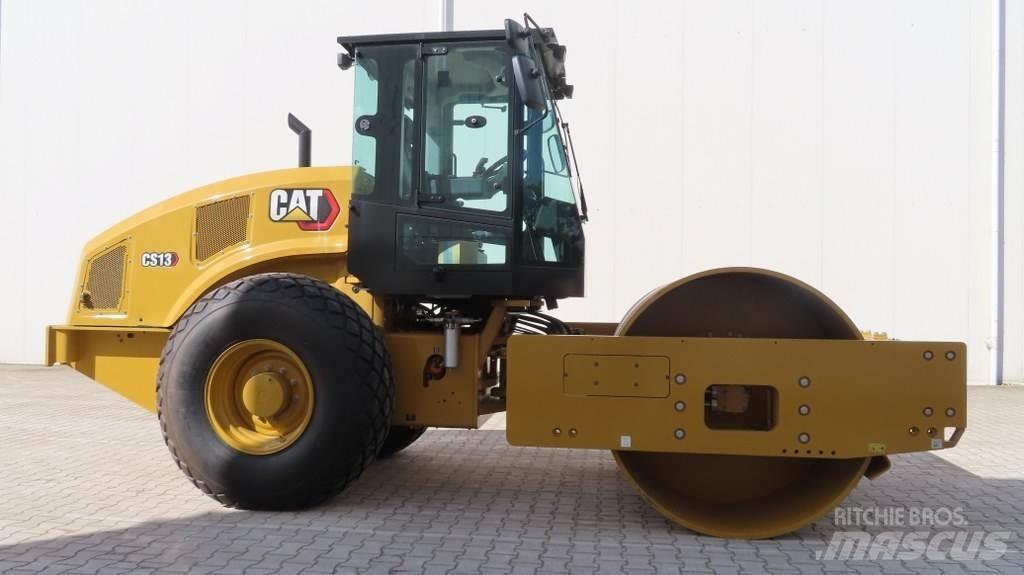 CAT CS13 Tek tamburlu silindirler