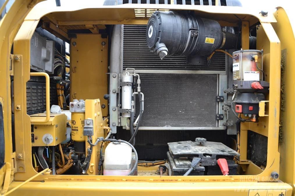 CAT 319 D L Paletli ekskavatörler