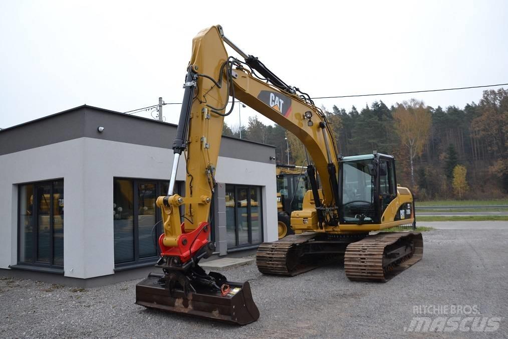 CAT 319 D L Paletli ekskavatörler