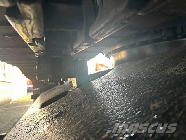 Hitachi ZX 210 LC-5B Paletli ekskavatörler