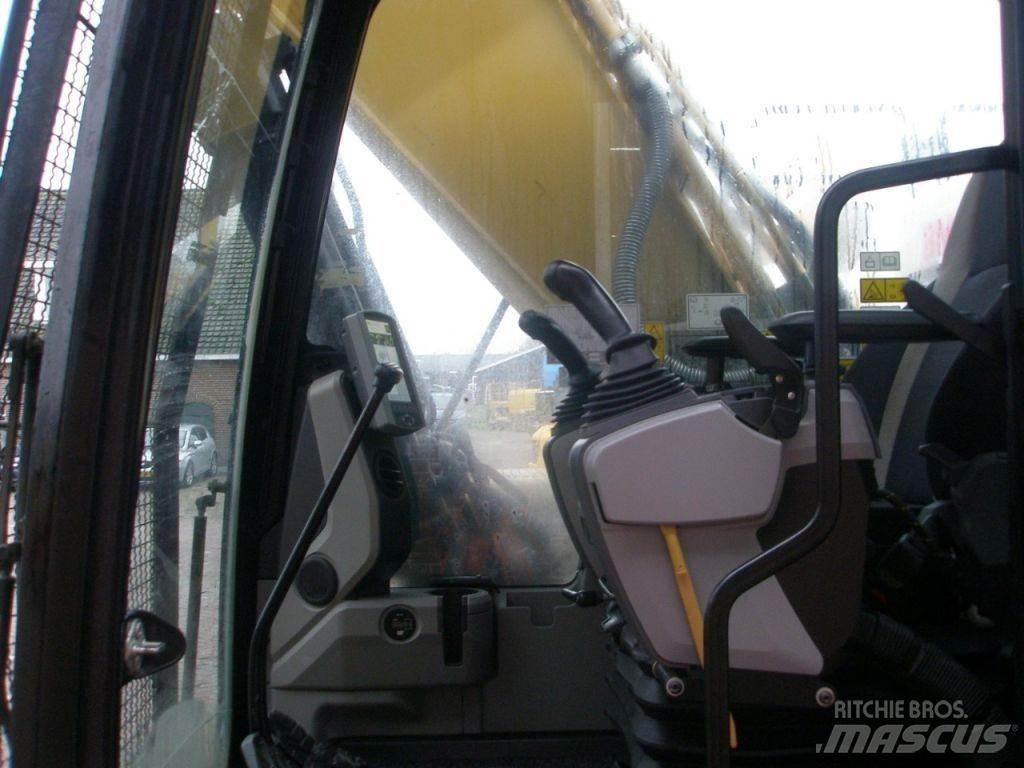 CAT 326FL Paletli ekskavatörler