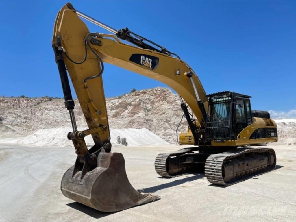 CAT 330 D LN Paletli ekskavatörler