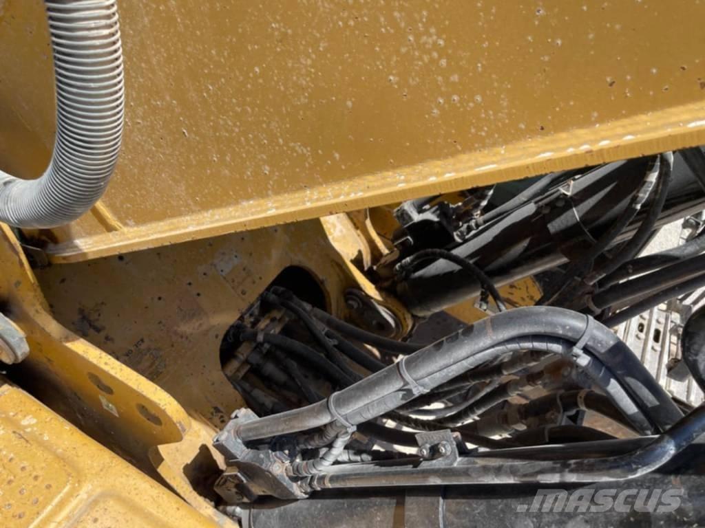 CAT 330 D LN Paletli ekskavatörler