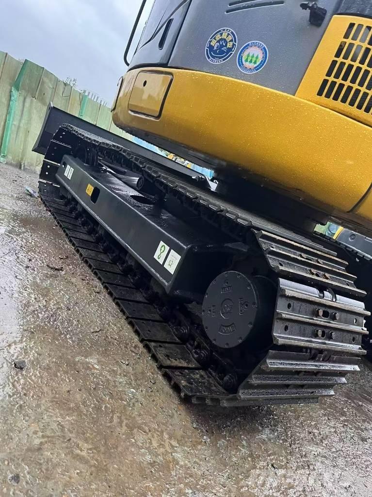 Komatsu PC 78 Paletli ekskavatörler