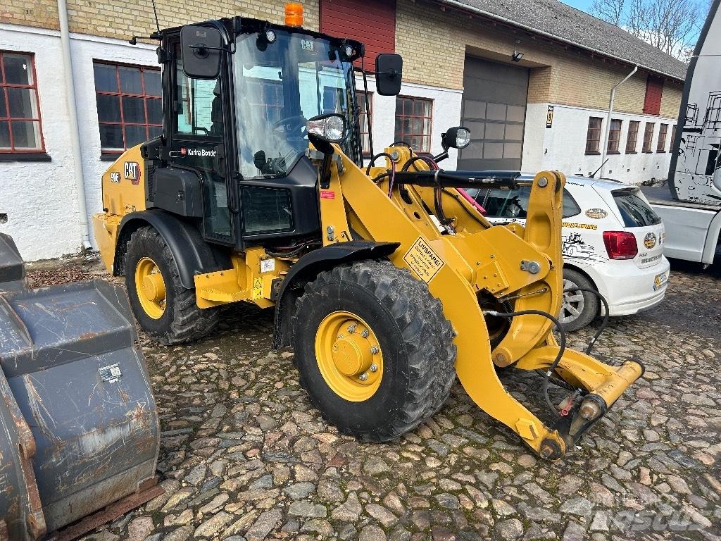 CAT 906 Tekerlekli yükleyiciler