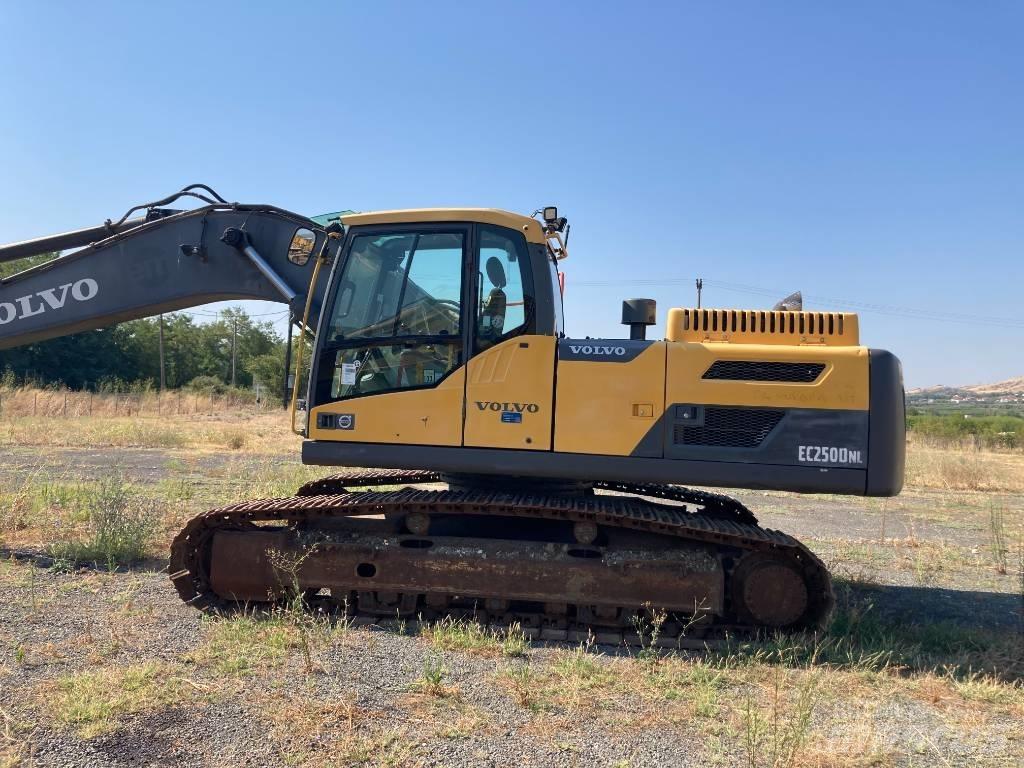 Volvo EC 250 D N L Paletli ekskavatörler