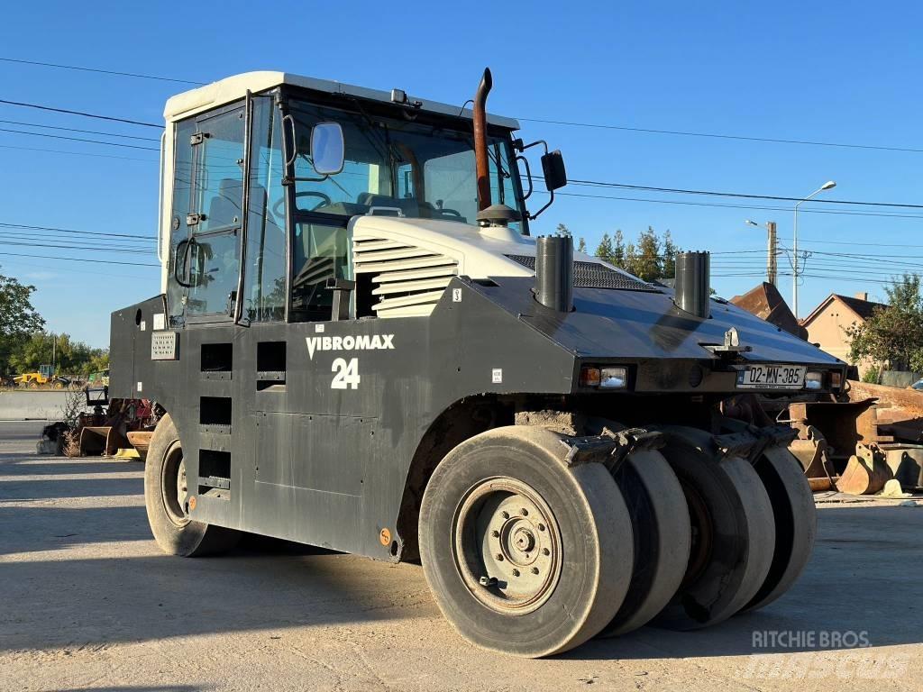 Vibromax W2400 Pnömatik lastikli silindirler