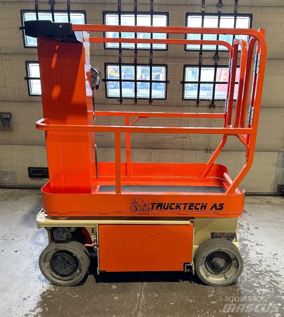 JLG 1230 ES Makasli platformlar