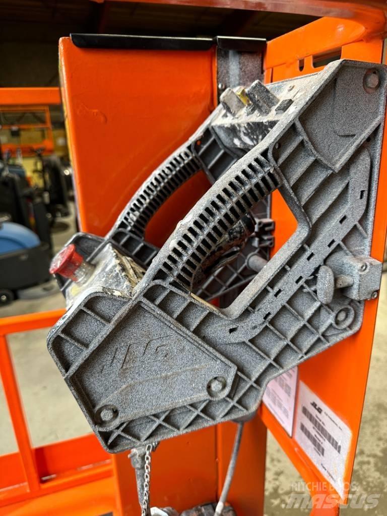 JLG 1230 ES Makasli platformlar