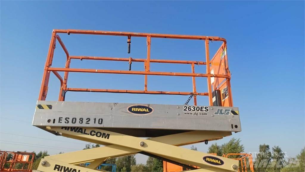 JLG 2630ES Makasli platformlar