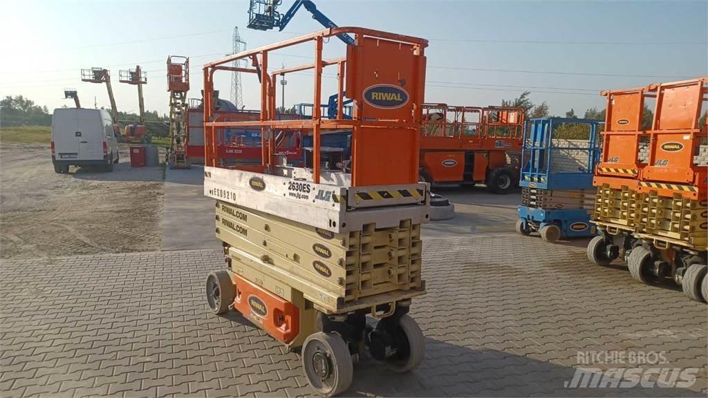 JLG 2630ES Makasli platformlar