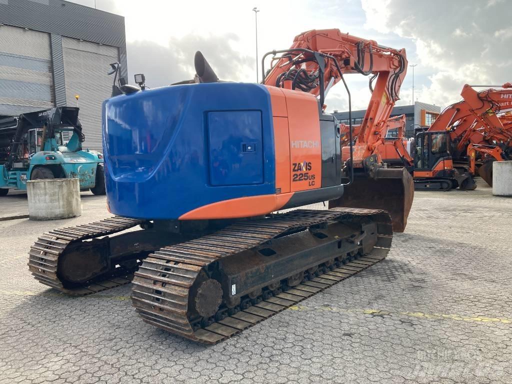 Hitachi ZX225USLC-5B Paletli ekskavatörler