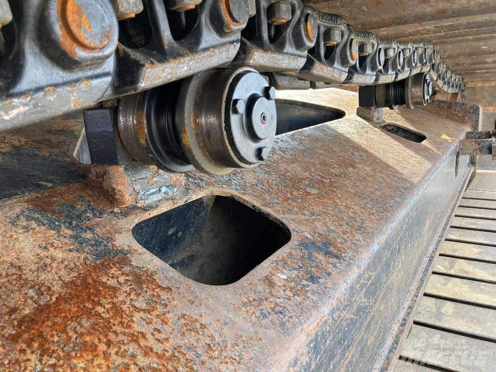 Hitachi ZX225USLC-5B Paletli ekskavatörler