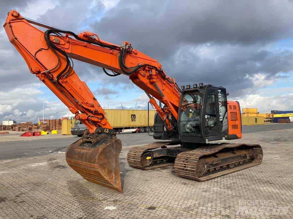 Hitachi ZX225USLC-5B Paletli ekskavatörler
