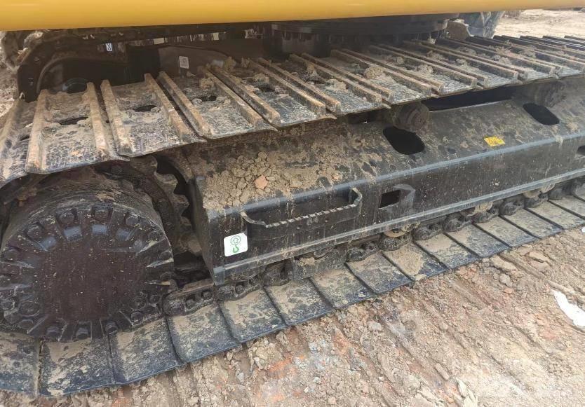 CAT 320 D2L Paletli ekskavatörler