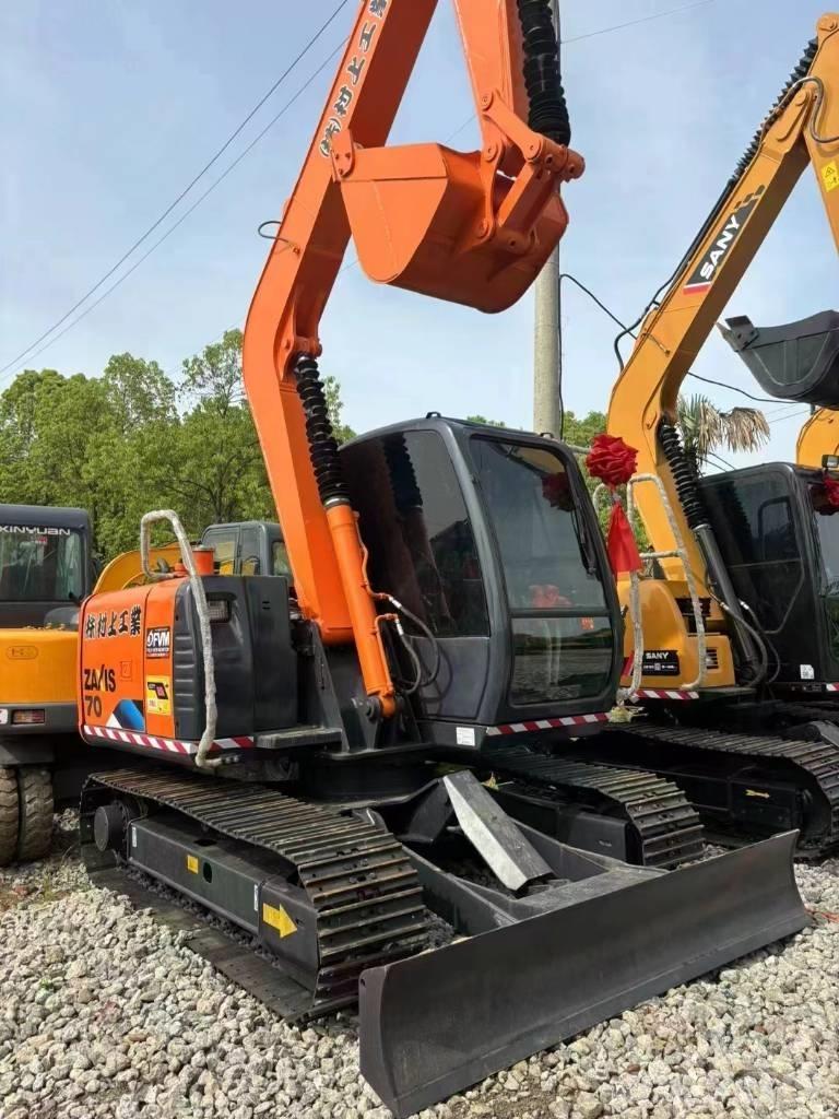 Hitachi ZX 70 Paletli ekskavatörler