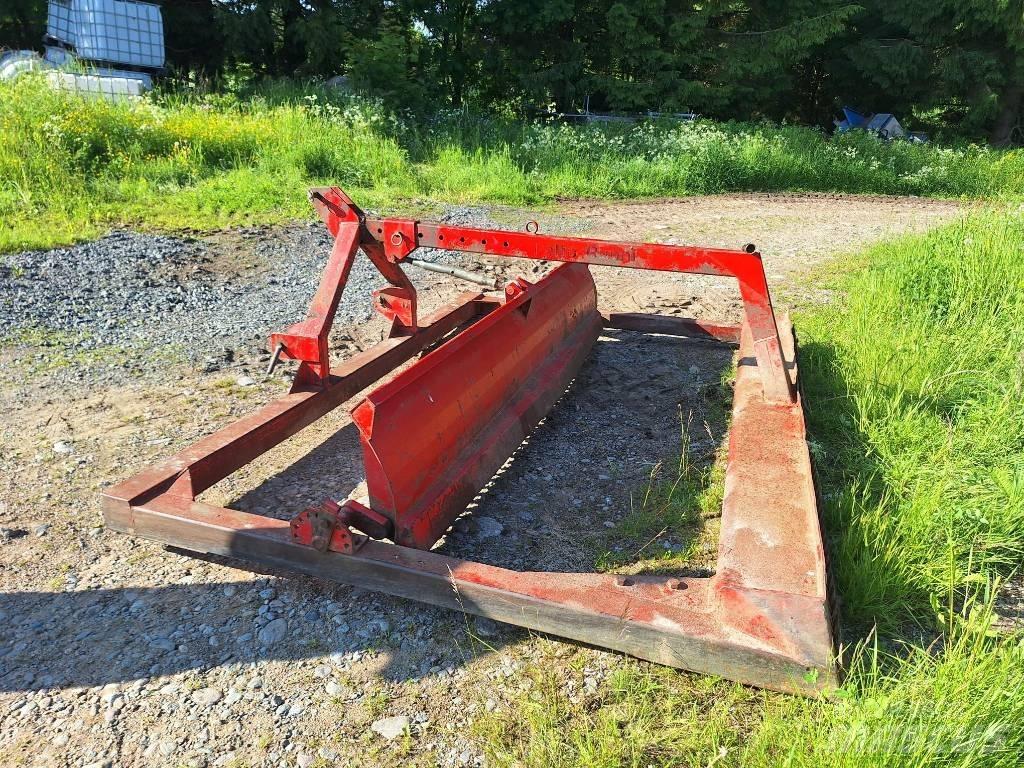 Runni Peltolana 300 Yol tarayicilar