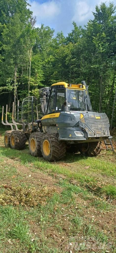 Ponsse Wisent 8W Tomruk yükleyici traktörler