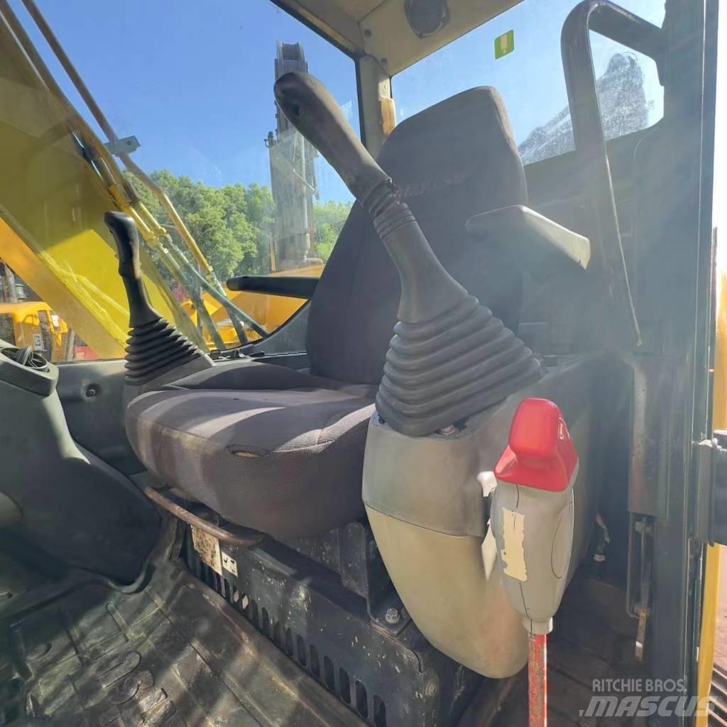 Komatsu PC 70 Paletli ekskavatörler