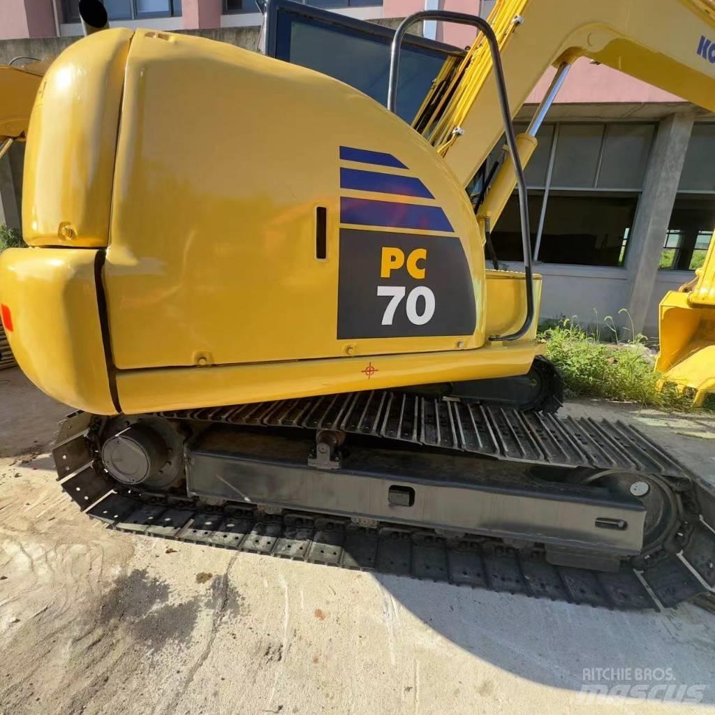 Komatsu PC 70 Paletli ekskavatörler