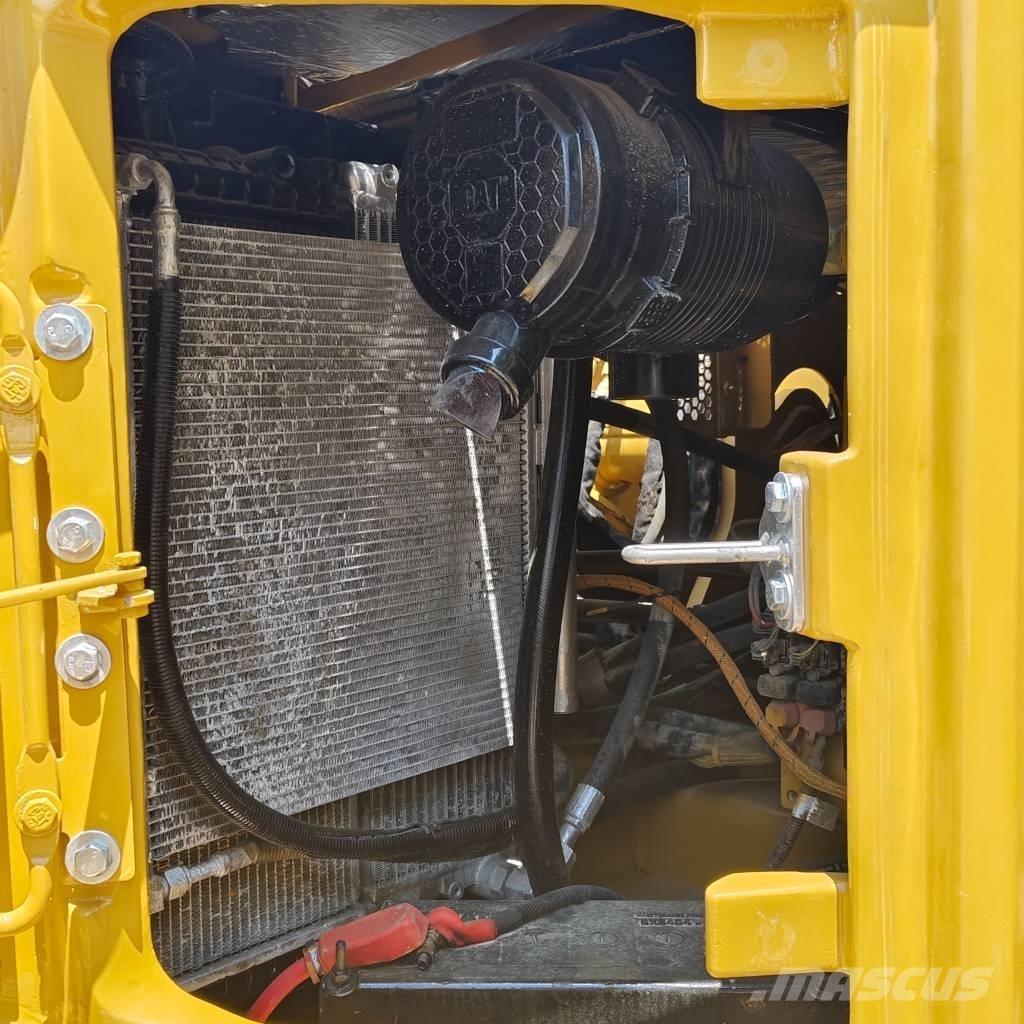 CAT 310 Paletli ekskavatörler