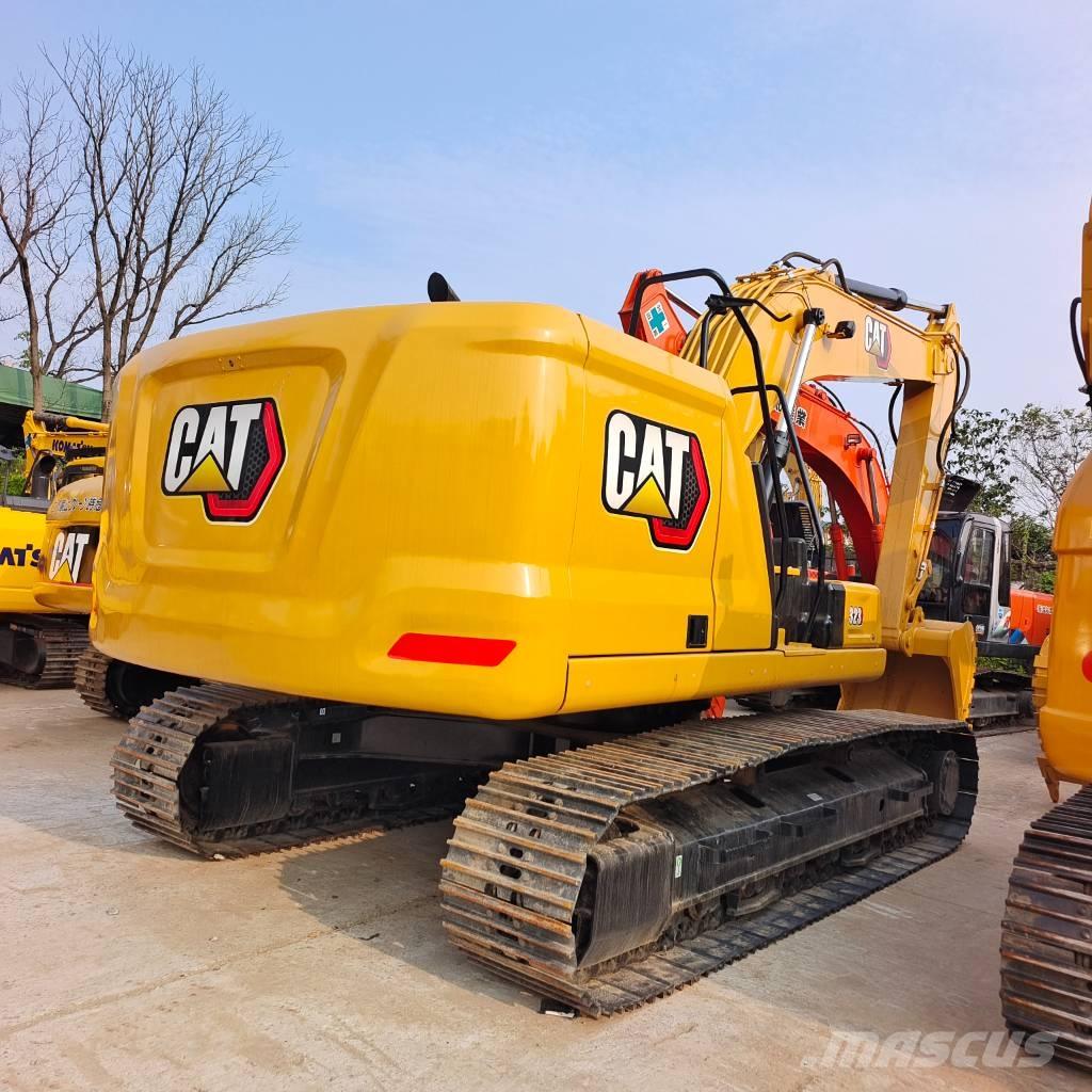 CAT 323 Paletli ekskavatörler