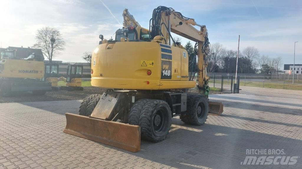 Komatsu PW 148-10 Lastik tekerli ekskavatörler