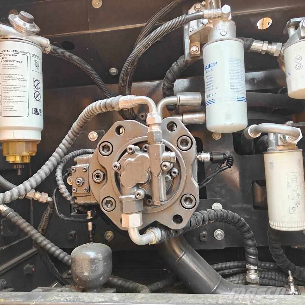 Volvo 220D Paletli ekskavatörler