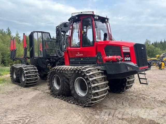 Komatsu 895 Tomruk yükleyici traktörler