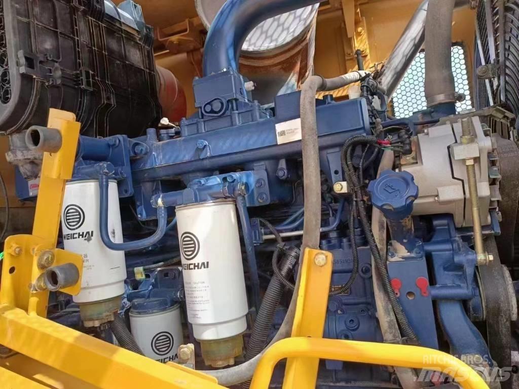 SEM 660D Tekerlekli yükleyiciler