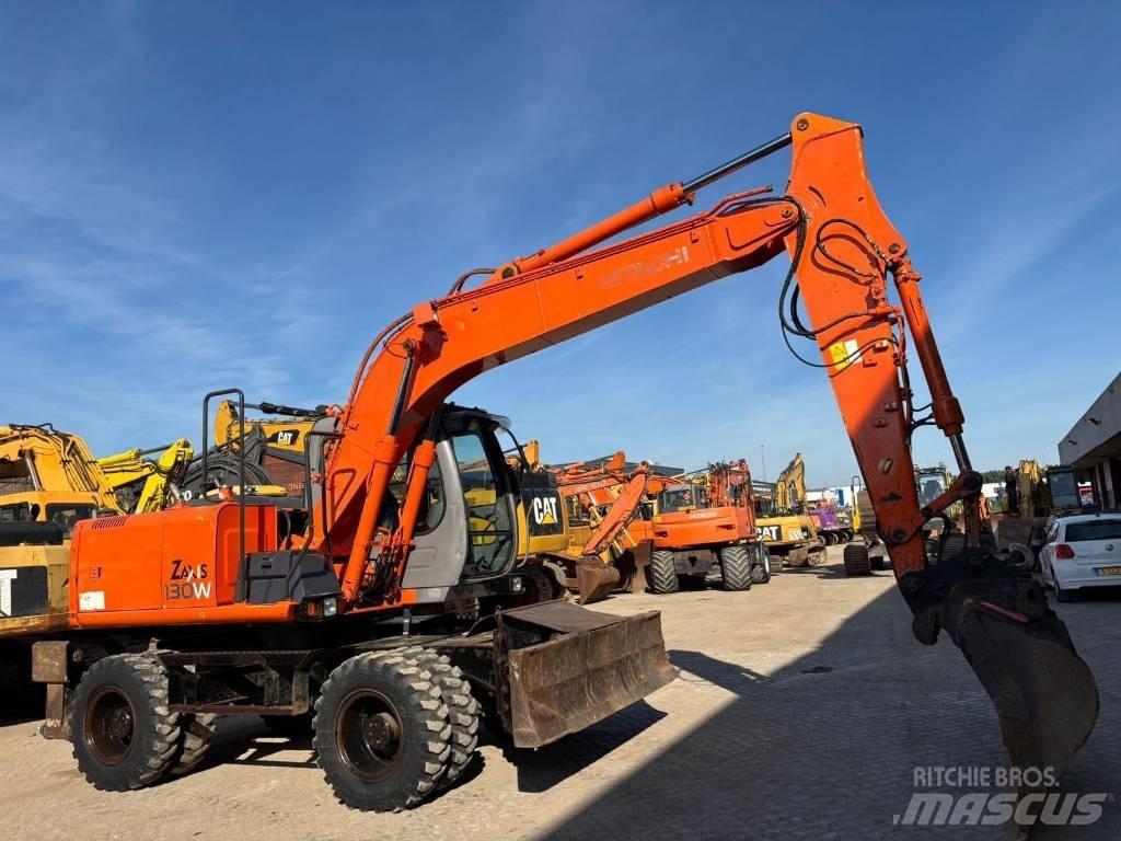 Hitachi ZX 130 W Lastik tekerli ekskavatörler