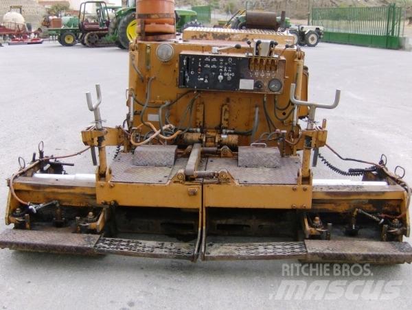 Case F25V Asfalt sericiler