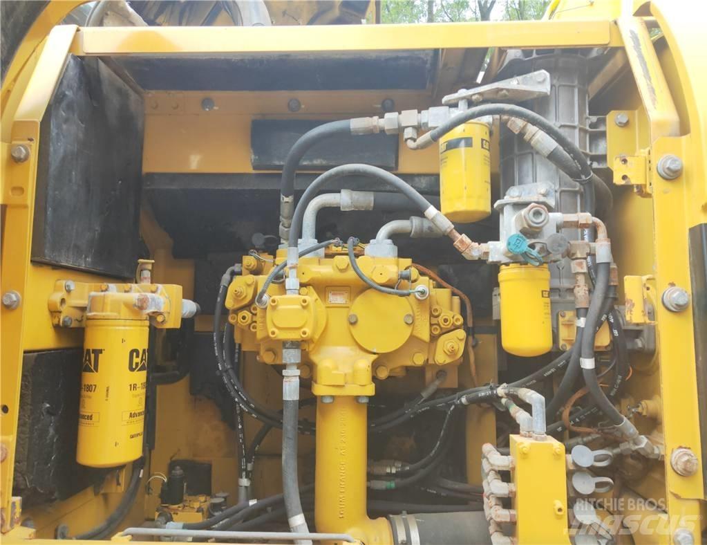 CAT 329 D Paletli ekskavatörler